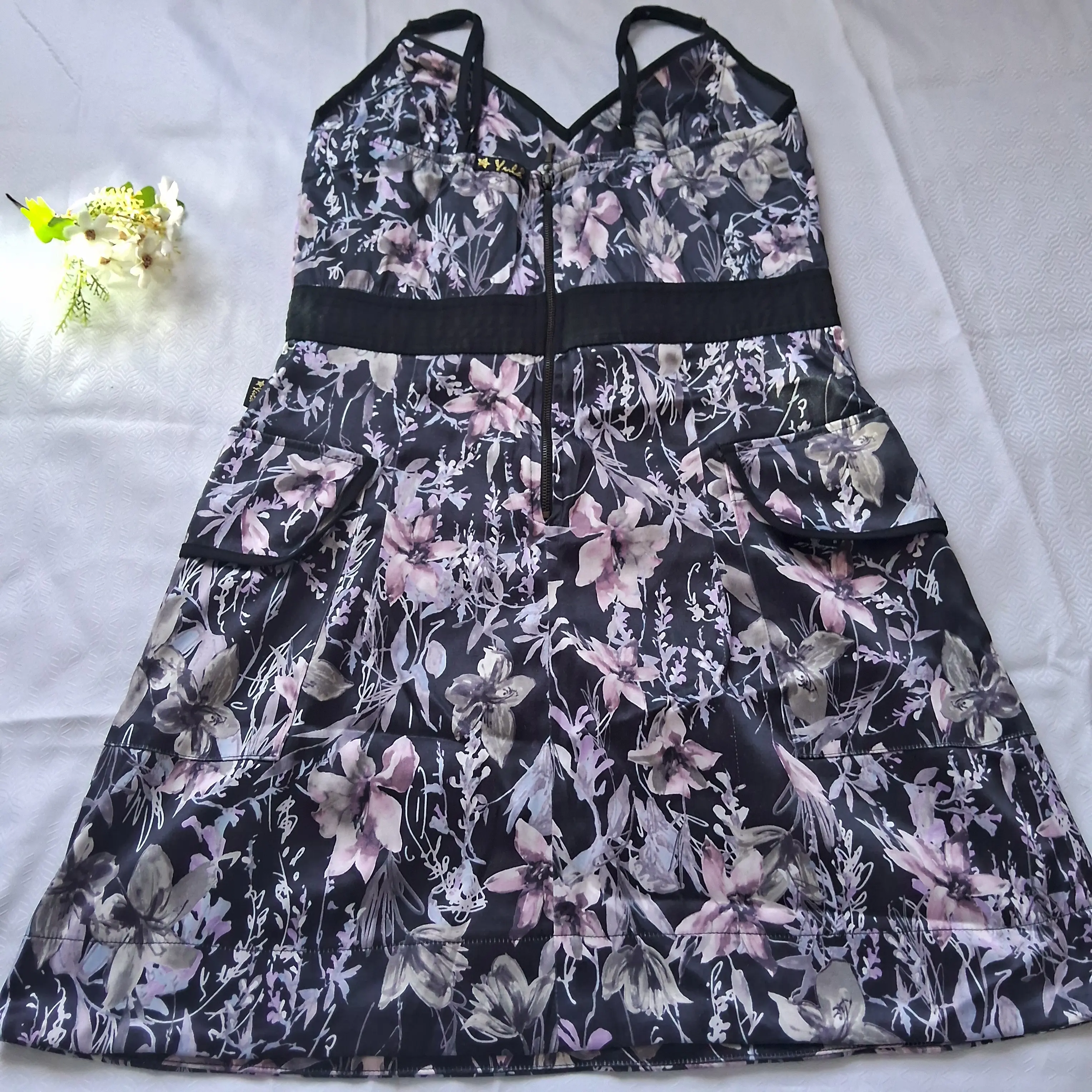 Vestido Florido Lilás Costas