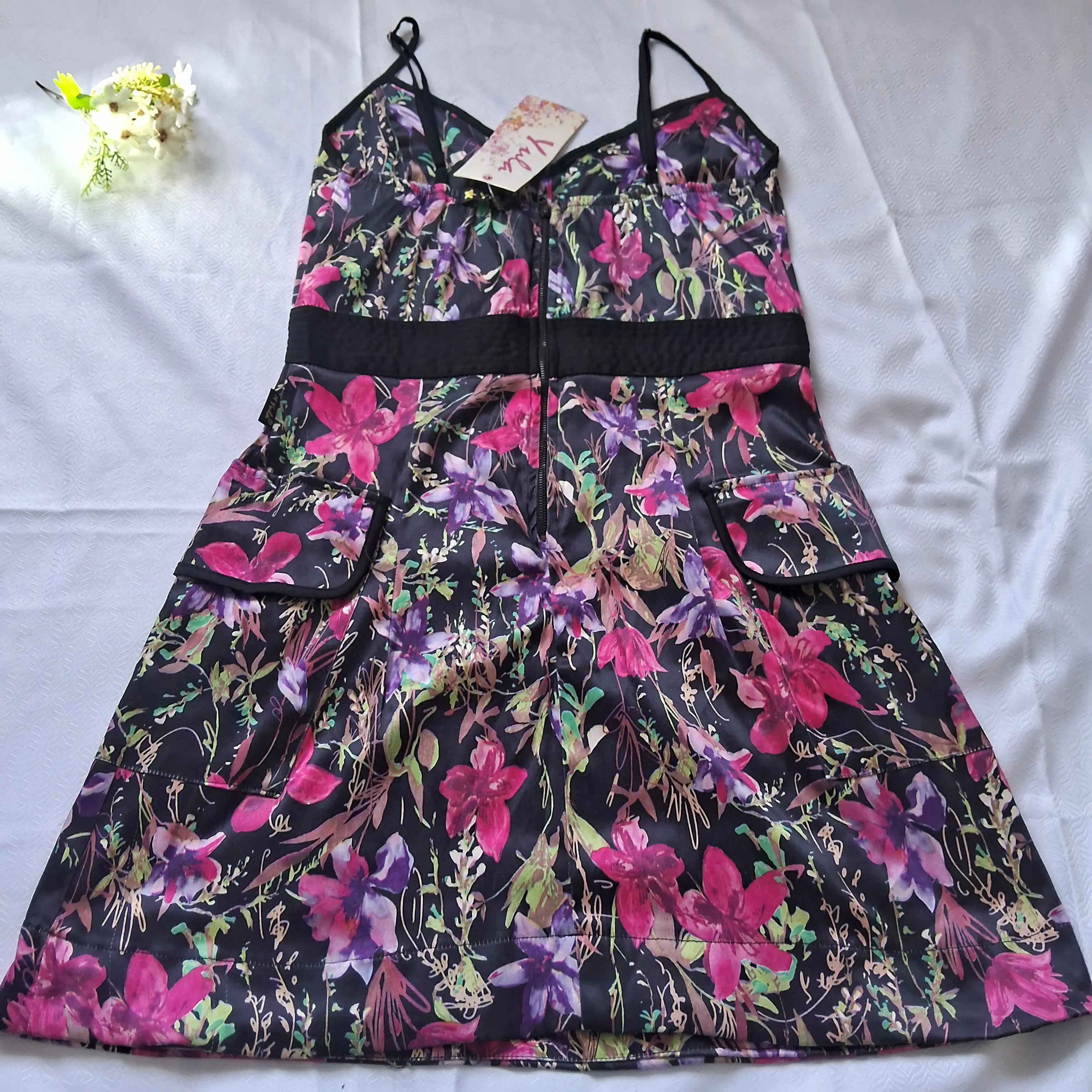 Vestido Florido rosa com alcinha costas